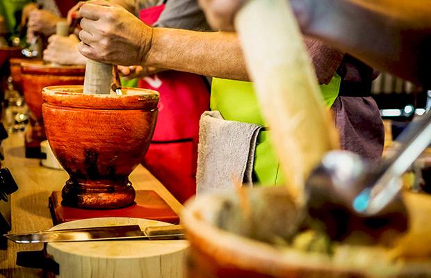 Cooking & Lunch with Local Family